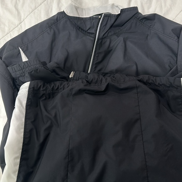 Nike running lightweight jacket Size S - Picture 8 of 8